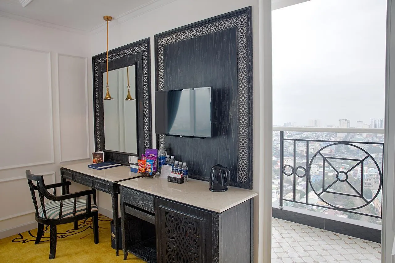 Hotel Fivitel Da Nang Vietnam
