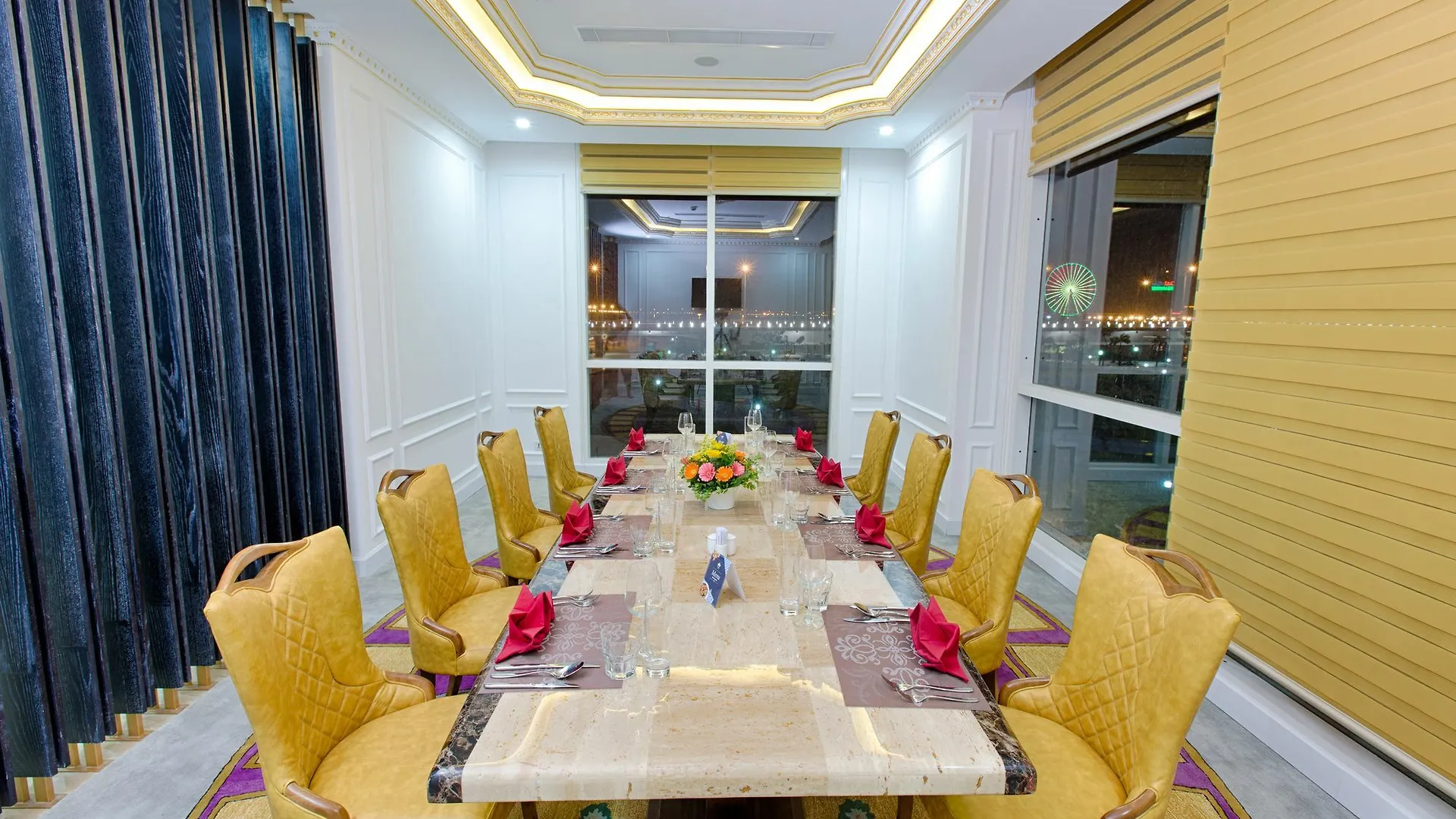 Hotel Fivitel Đà Nẵng 4*,