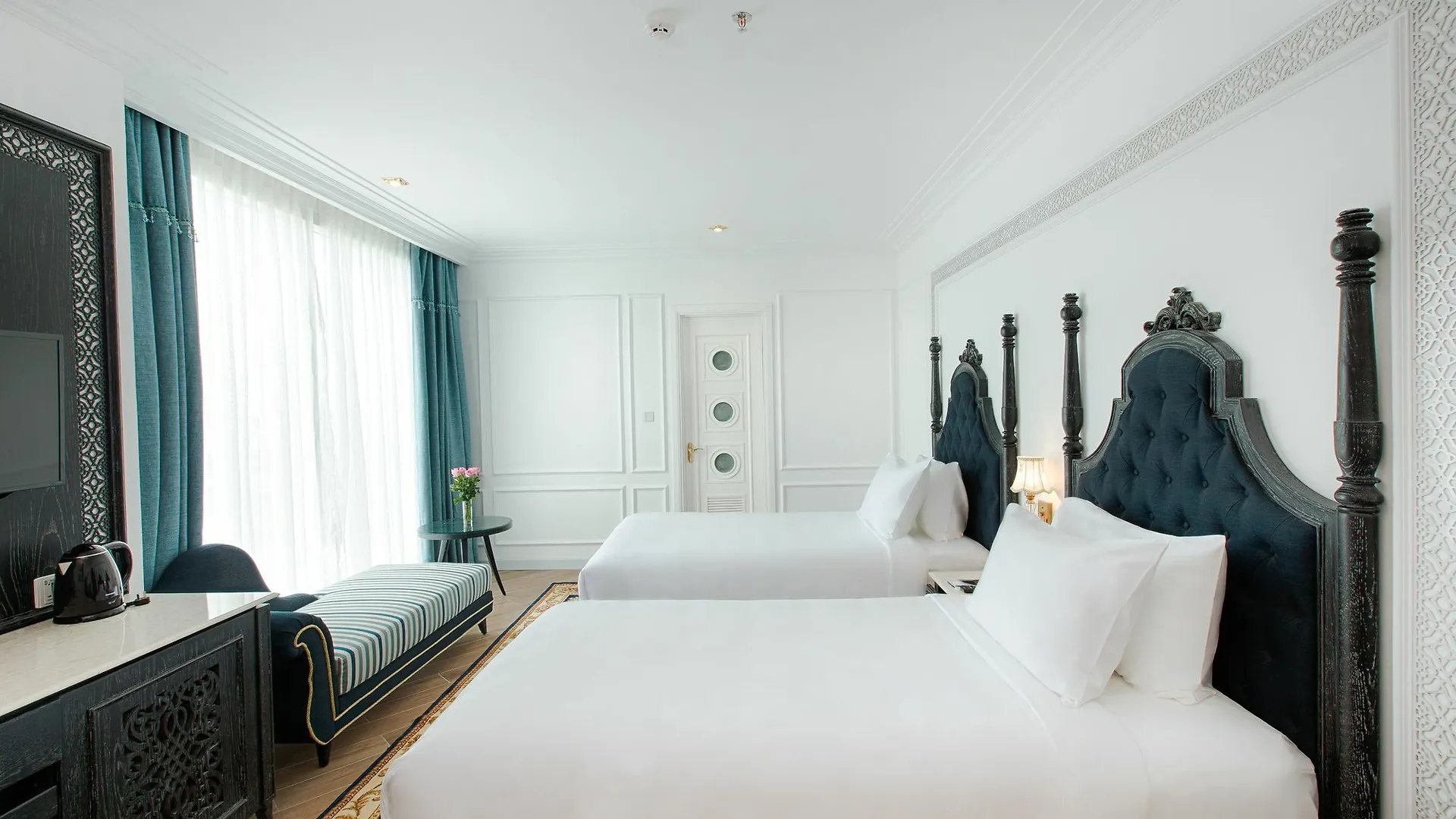 Fivitel Da Nang Hotel