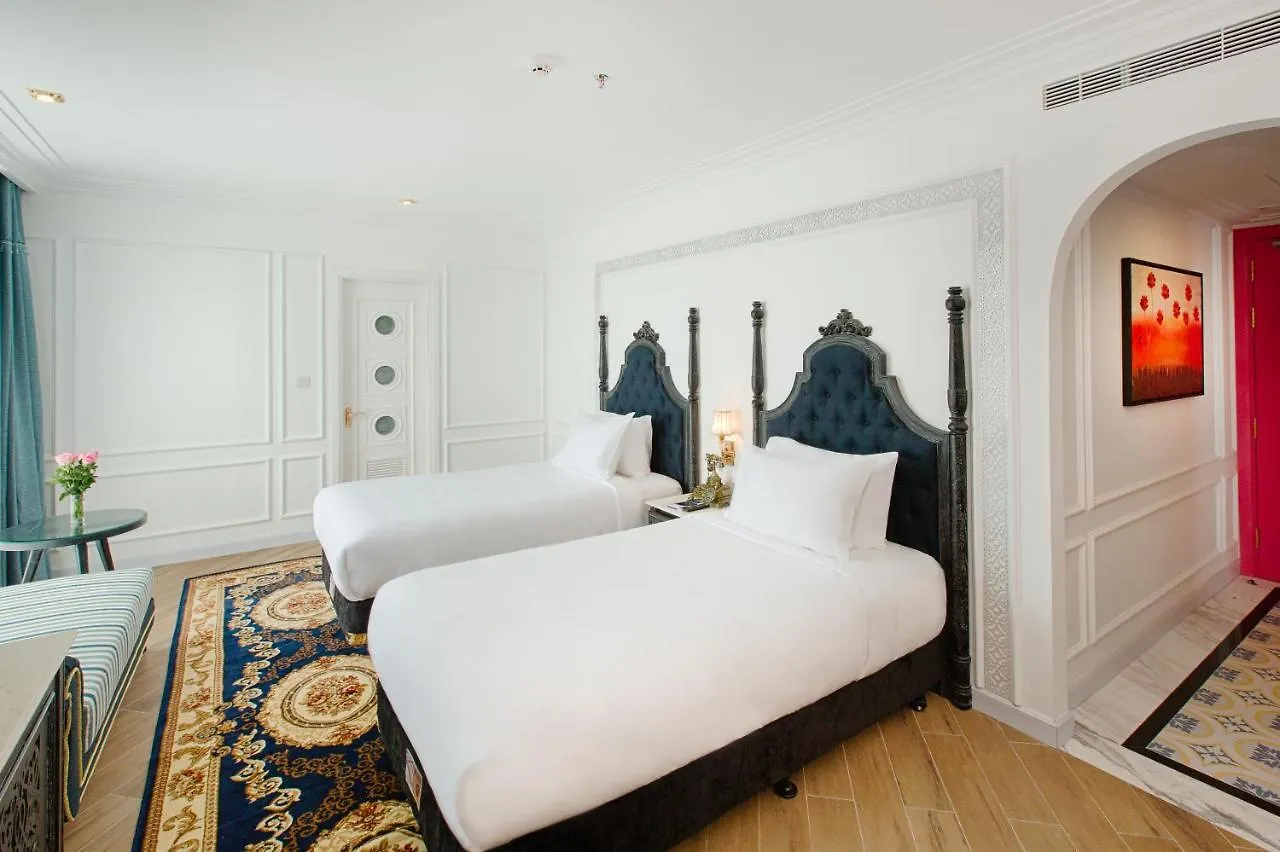 Fivitel Da Nang Hotel