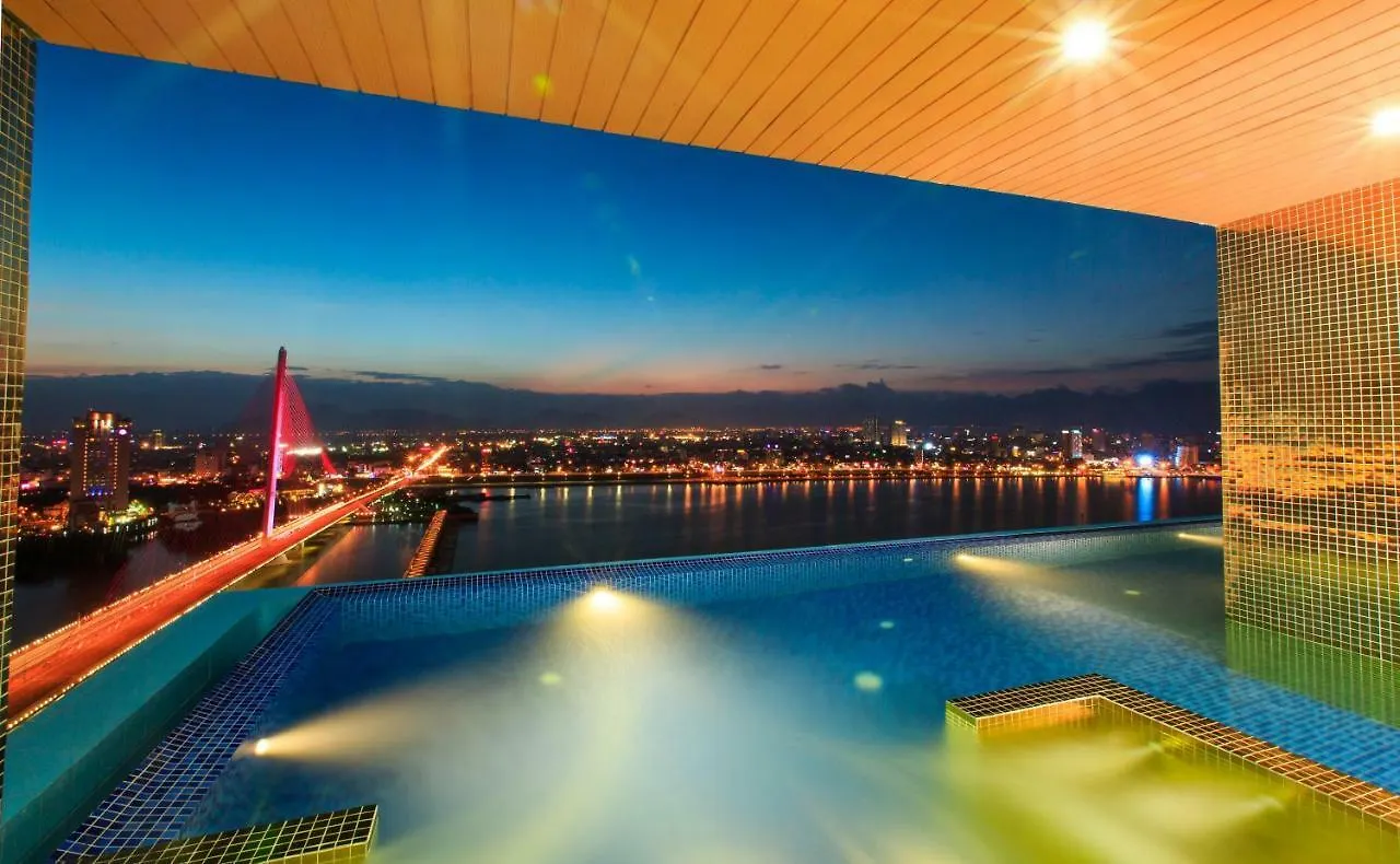 Fivitel Da Nang Hotel